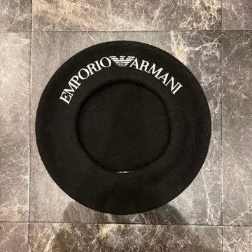 새상품급 EMPORIO ARMANI 베레모