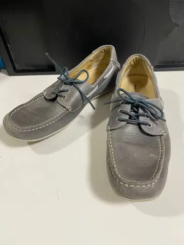 허시파피 가죽 신발 그레이 모카신