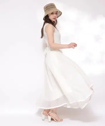 Rirandture 에어리 도킹 원피스 슬리브리스