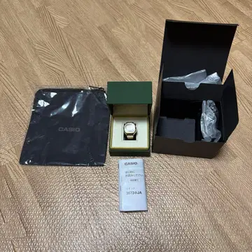 CASIO G-SHOCK 골드 디지털 시계