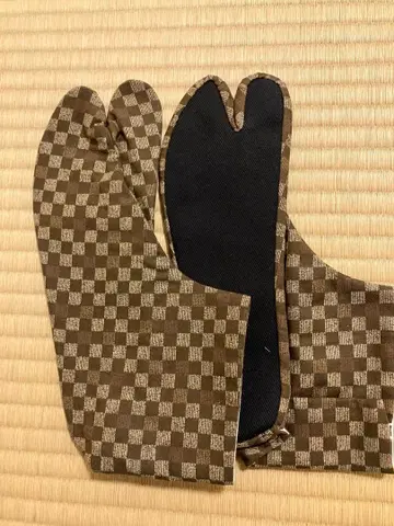 패턴 타비 브라운 계열 체크 패턴 체크 무늬 (23.5 전후)