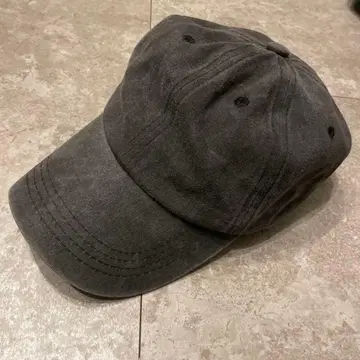 다크 그레이 페이드 캡