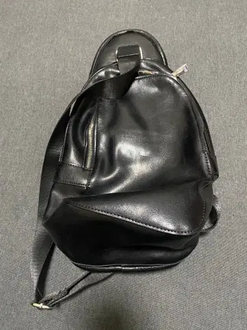 가죽 슬링백 블랙