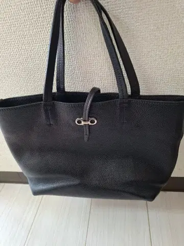 블랙 가죽 토트백