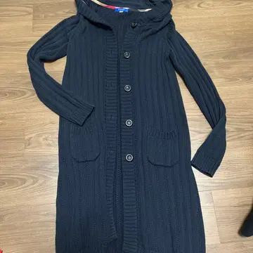 BLUE LABEL 후드 부착 네이비 가디건