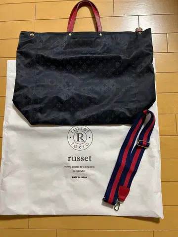 russet 네이비 나일론제 숄더백 일본제