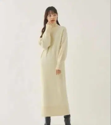 유나이티드 애로우즈 에멜 리파인즈 EM 펄 하이넥 니트 원피스