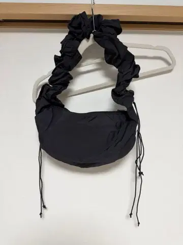 아웃도어프로덕츠 x Firsthand / 별주 개더 숄더백