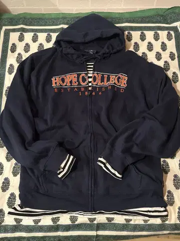 후드 부착 후드티 네이비 모리걸