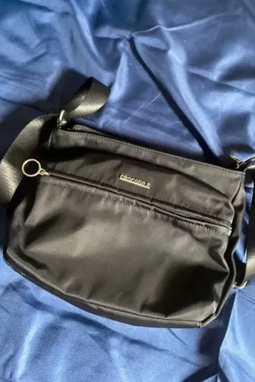 블랙 나일론 숄더백