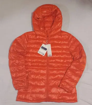 유니클로 프리미엄 다운 울트라 라이트 후드티