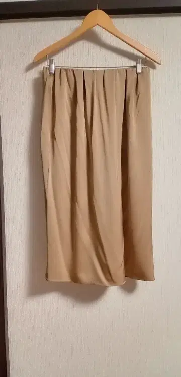 자유구 실크 광택 롱 스커트 빅 사이즈 44