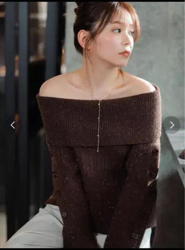 오프숄더 오버 니트탑(브라운)