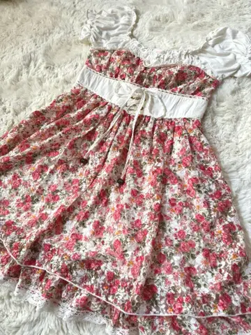 레어 LIZLISA 파워풀 꽃무늬 오프숄더 원피스