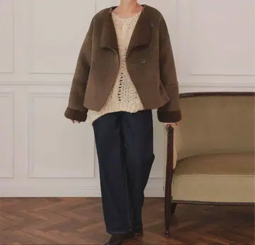 브라운 스웨이드풍 무스탕 코트