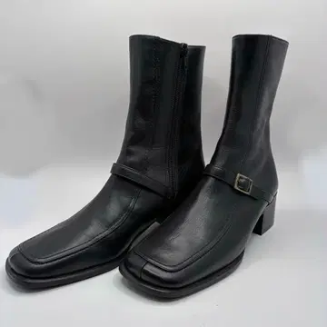 미사용 ing 블랙 가죽 숏부츠 스퀘어토 23cm