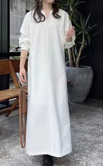 카프리슈 레마쥬 사이드 블로킹 원피스 새상품급 화이트