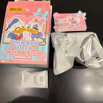 52TOYS 도널드덕 데이지 피규어