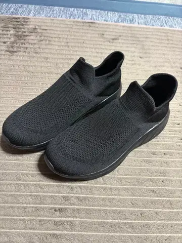 서서 신을 수 있는 스니커즈