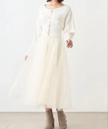 스나이델 snidel 가디건 x 샤샤 스커트 세트 화이트