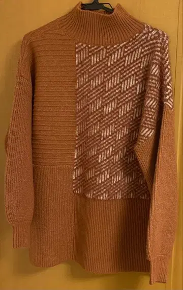 새상품 택 포함 밴딩 로아 스웨터