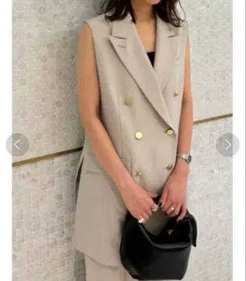 미라 오웬 사이드 슬릿 테일러드 베스트