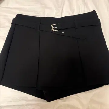 ZARA 블랙 숏팬츠 XS