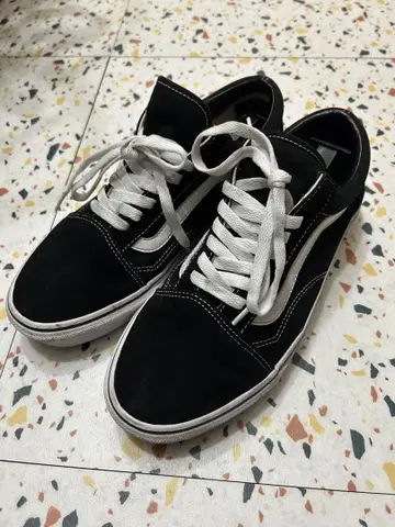 Vans 블랙 스니커즈 로우컷