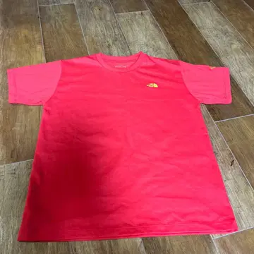 THE NORTH FACE 빨간색 T셔츠