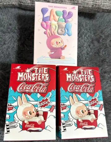 THE MONSTERS 코카콜라 피규어 요가