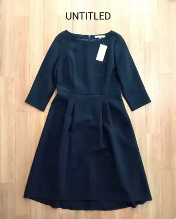 택 포함 새상품 정가 약 2.8만 UNTITLED 사이드 턱 원피스