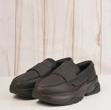미사용 동급 새상품급 PUMA LOAFYR 로퍼 23.5cm