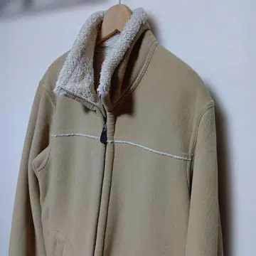 유니클로 리버서블 보아 자켓 XL 사이즈