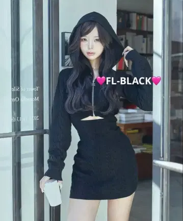 택 포함 새상품 다리치 오픈 케이블 니트 미니 원피스 블랙 FL