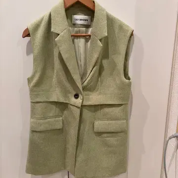 LILY BROWN 라이트 그린 슬리브리스 자켓