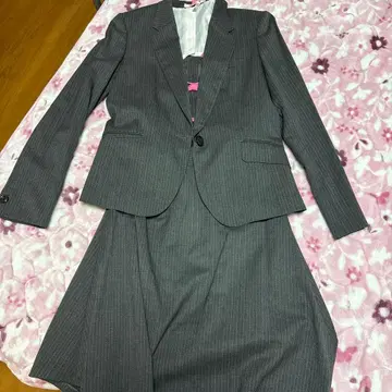 AOKI 스트라이프 그레이 스커트 수트