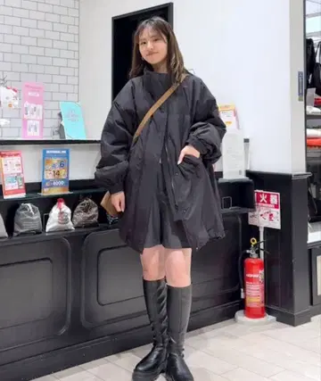 로리즈팜 LOWRYS FARM 몬스터 코트 롱 블랙