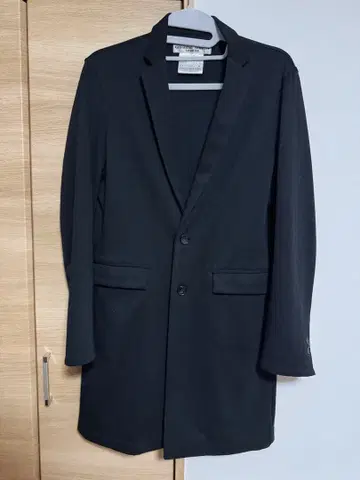 [ KATHARINE HAMNETT ] 레어 하프 코트 M