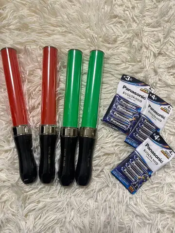 응원봉 4개 세트 빨간색, 그린 + 배터리 포함