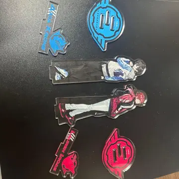 니지산지 로렌과 악시아 페어 아크릴 스탠드