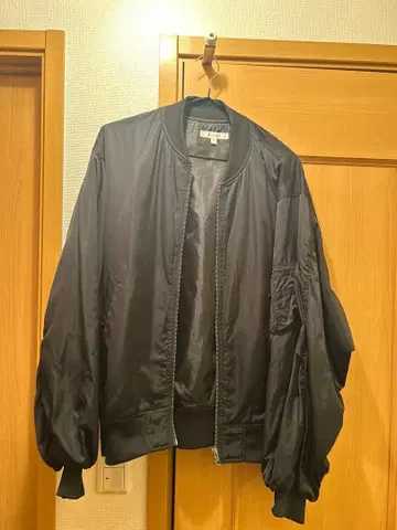 MOUSSY 블랙 MA-1 자켓 F