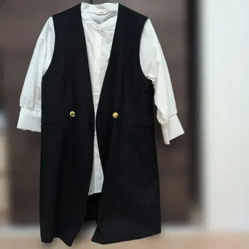 GU 네이비 롱베스트 시마무라 화이트 셔츠 세트