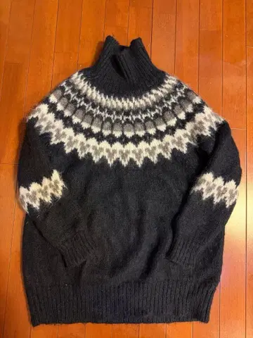 BATONER 노르딕 터틀넥 니트