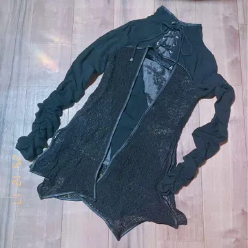 [ OZZONESTE ] 레이스업 변형 티셔츠