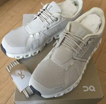 On 가격 인하! 온 클라우드 6 남성용 스니커즈 26cm