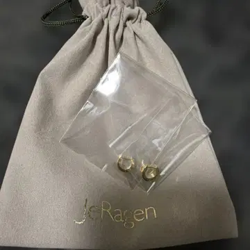 아카니시 진 후프 귀걸이