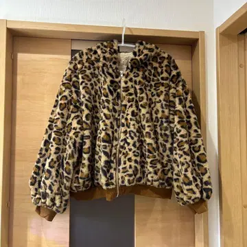 레오파드 무늬 플리스 자켓 후드 부착