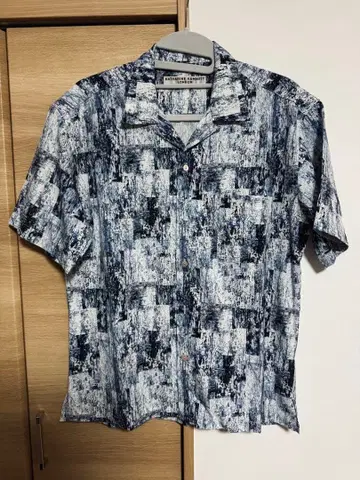 [ KATHARINE HAMNETT ] 레어 오픈 카라 셔츠 M