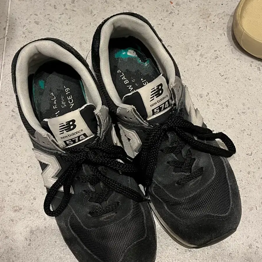 new balance 270 black