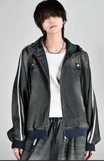 line sleeve track zip 파커 재킷